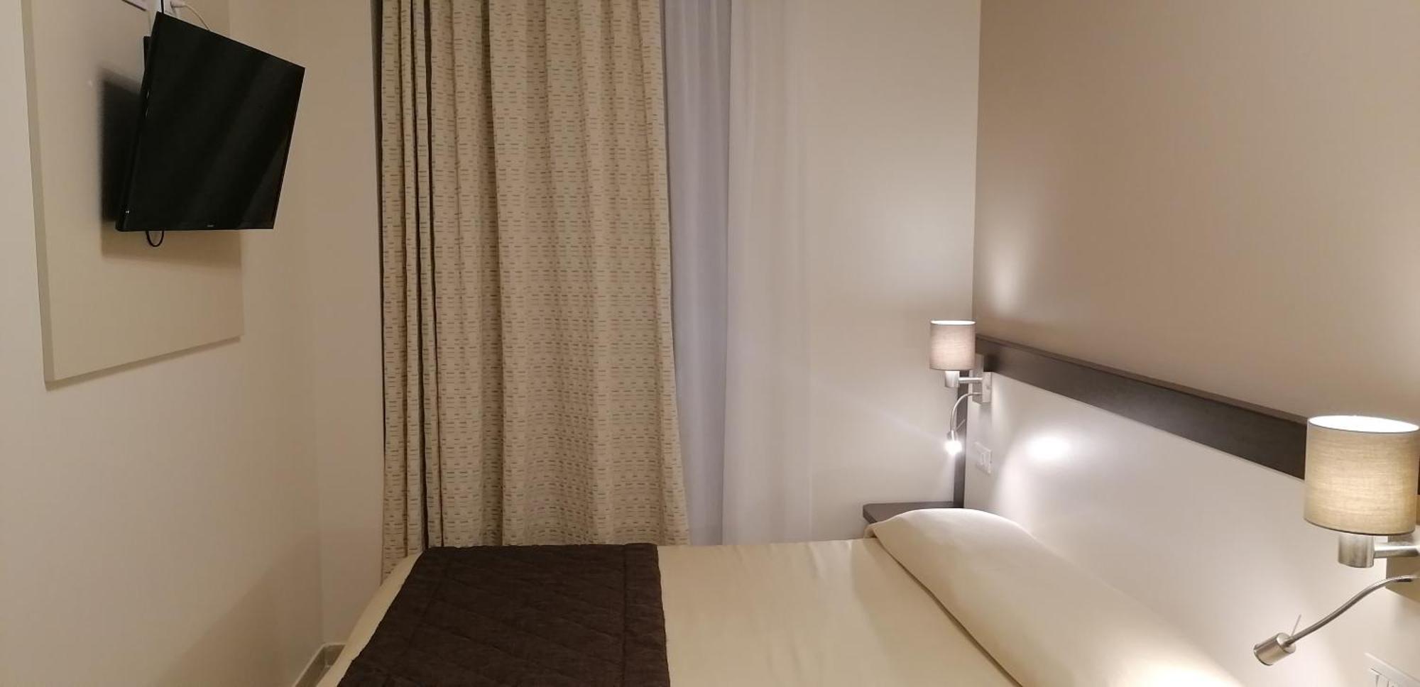 Hotel Boccascena Генуя Экстерьер фото