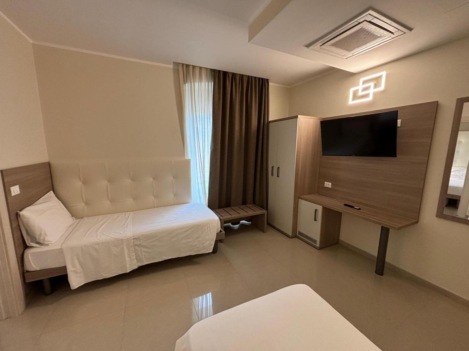 Hotel Boccascena Генуя Экстерьер фото