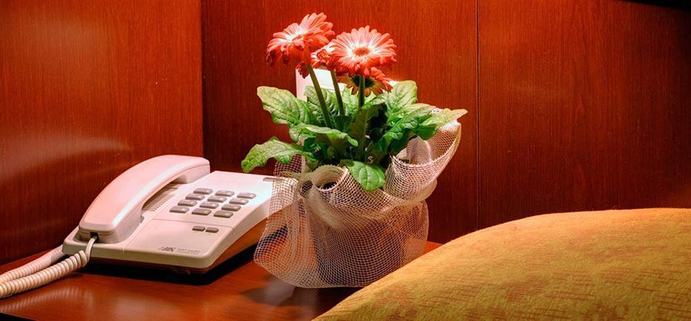Hotel Boccascena Генуя Экстерьер фото