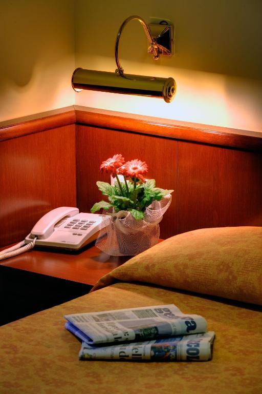 Hotel Boccascena Генуя Номер фото