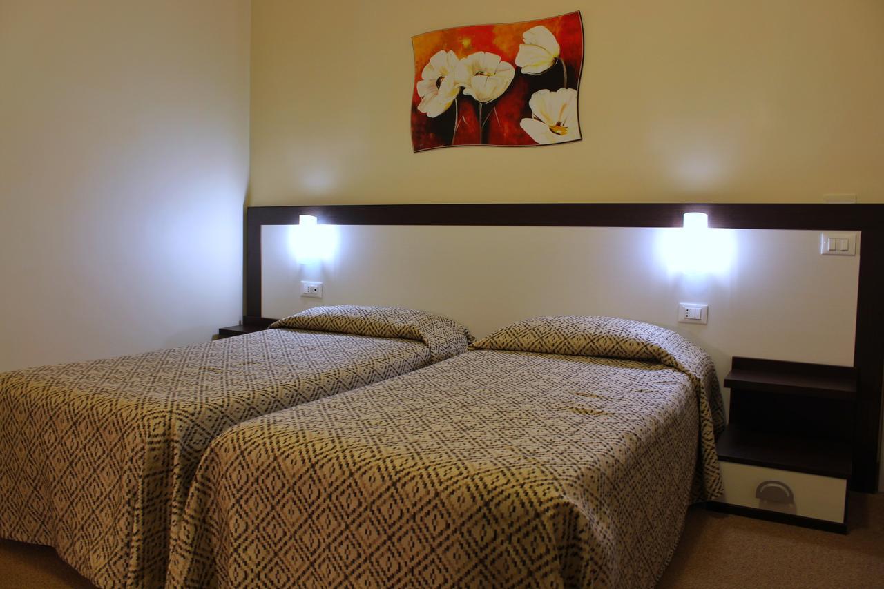 Hotel Boccascena Генуя Экстерьер фото